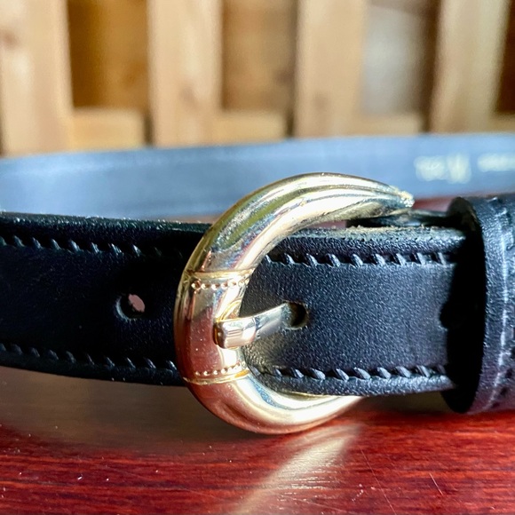 Landes Black Bridle Leather Belt Sz Med with Gold  Accents - Picture 2 of 8